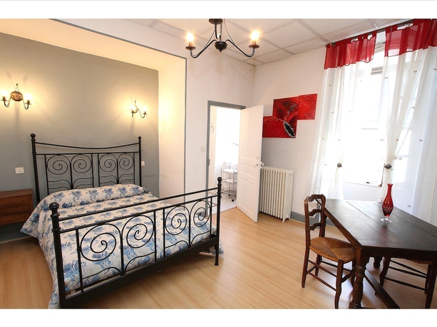 Imagen de la habitación del Hotel Le Prieur&eacute;, Bourg-Saint-Andeol. Foto 7
