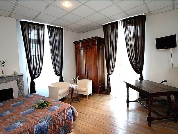 Imagen de la habitación del Hotel Le Prieur&eacute;, Bourg-Saint-Andeol. Foto 16