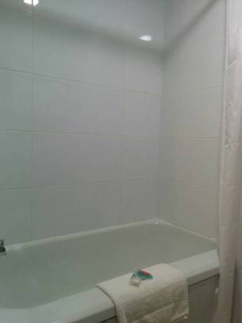 Imagen de la habitación del Hotel Le Principal. Foto 4