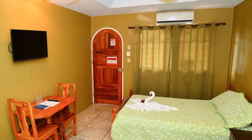 Imagen de la habitación del Hotel Le Priss Inn. Foto 9