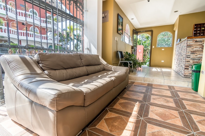 Imagen de los interiores del Hotel Le Priss Inn. Foto 15