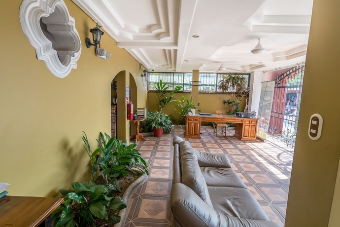 Imagen de los interiores del Hotel Le Priss Inn. Foto 17