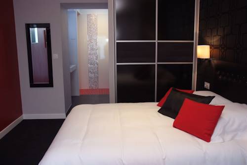 Imagen de la habitación del Hotel Le Privil&egrave;ge, CHATEAUBOURG. Foto 10