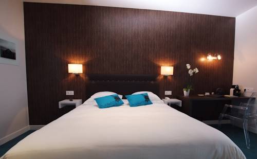Imagen de la habitación del Hotel Le Privil&egrave;ge, CHATEAUBOURG. Foto 12
