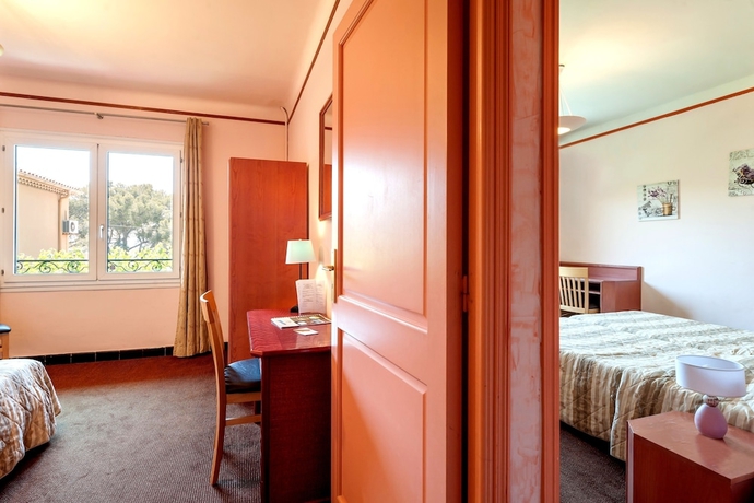 Imagen de la habitación del Hotel Le Proven&ccedil;al, Les Issambres. Foto 7