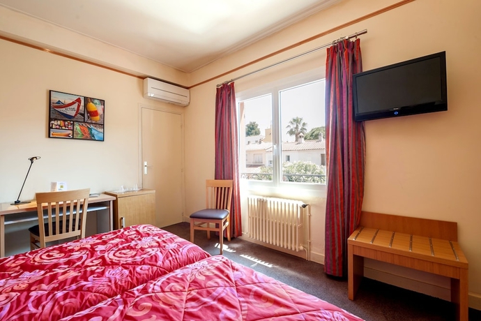 Imagen de la habitación del Hotel Le Proven&ccedil;al, Les Issambres. Foto 8