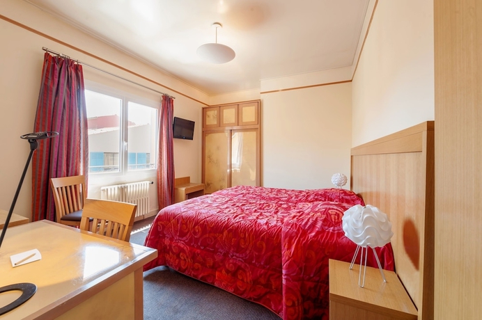 Imagen de la habitación del Hotel Le Proven&ccedil;al, Les Issambres. Foto 9