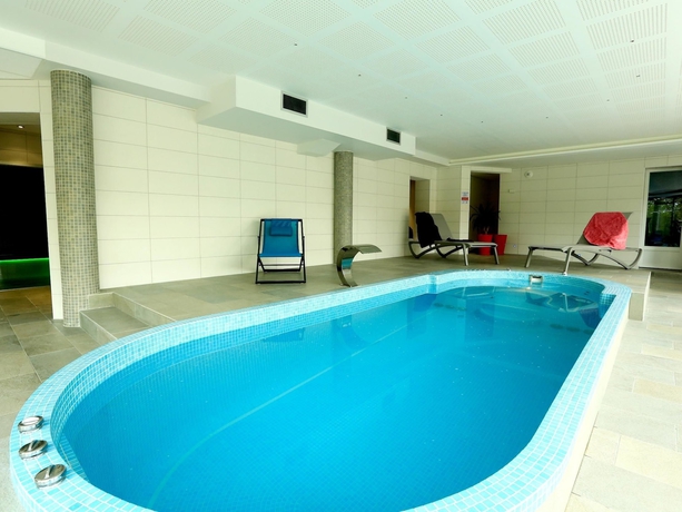 Imagen de la piscina del Hotel Le Provence, Saint-Barth&eacute;lemy-de-Vals. Foto 15