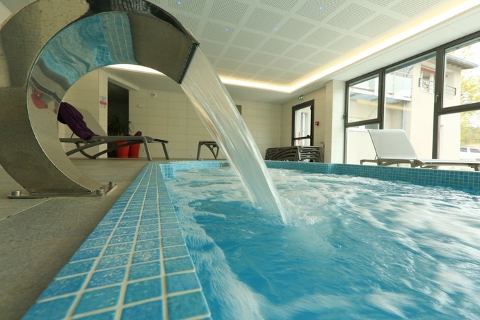 Imagen de la piscina del Hotel Le Provence, Saint-Barth&eacute;lemy-de-Vals. Foto 16