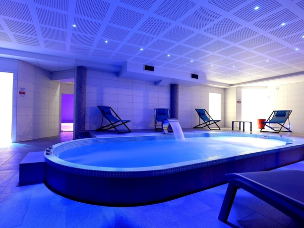 Imagen de la piscina del Hotel Le Provence, Saint-Barth&eacute;lemy-de-Vals. Foto 18