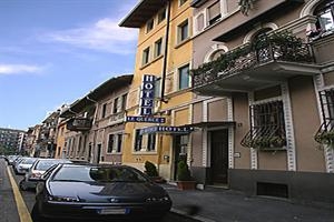 Imagen de los exteriores del Hotel Le Querce, Milán. Foto 5