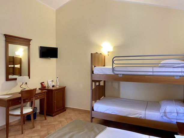 Imagen de la habitación del Hotel Le Querciolaie dei Ricci. Foto 15