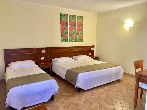 Imagen de la habitación del Hotel Le Querciolaie dei Ricci. Foto 17