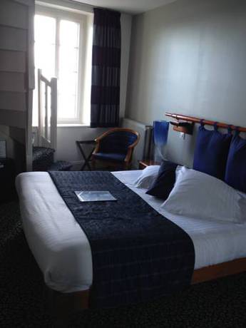 Imagen de la habitación del Hotel Le Querrien. Foto 3