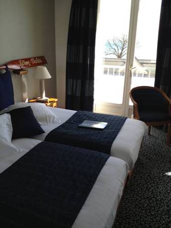 Imagen de la habitación del Hotel Le Querrien. Foto 10