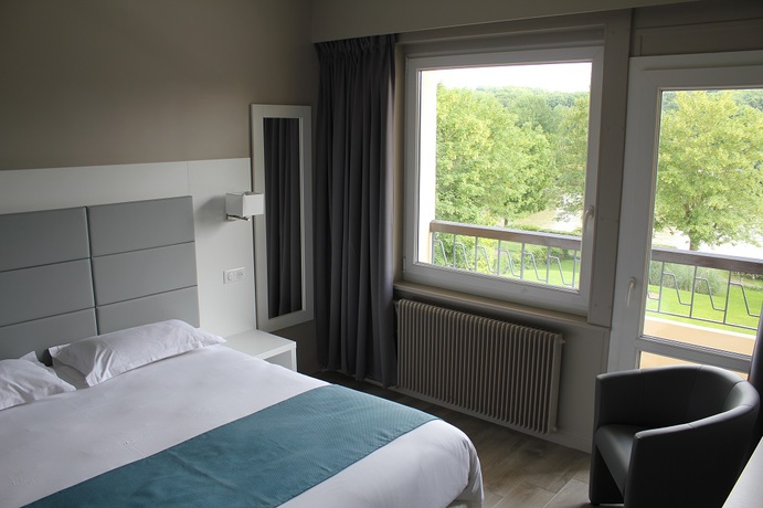 Imagen de la habitación del Hotel Le Quincangrogne. Foto 2