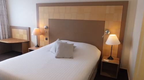 Imagen de la habitación del Hotel Le Rabelais. Foto 8