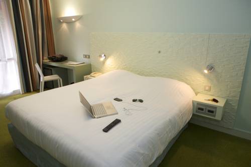 Imagen de la habitación del Hotel Le Rabelais. Foto 14