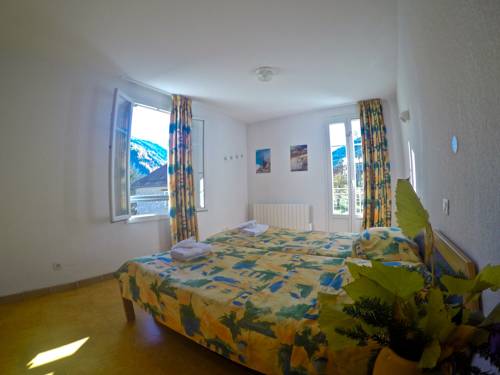 Imagen de la habitación del Hotel Le Rabuons. Foto 4