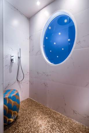 Imagen de la habitación del Hotel Le Rayz Vendôme. Foto 2