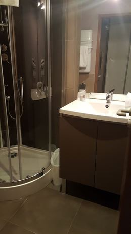 Imagen de la habitación del Hotel Le R&eacute;verb&egrave;re - La Cuisinerie - L\'H&ocirc;tellerie. Foto 11