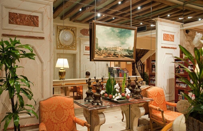 Imagen de los interiores del Hotel Le Regent, Jardin du Luxembourg. Foto 17