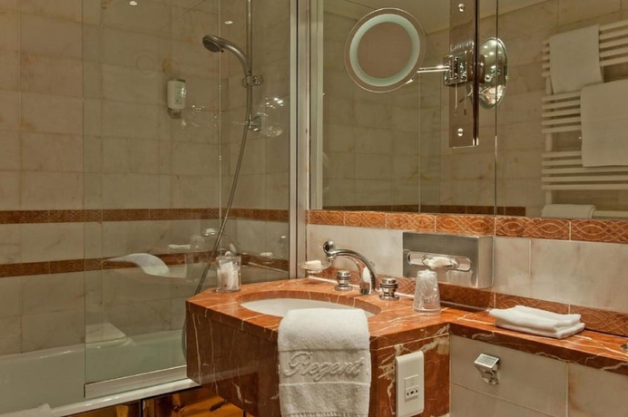 Imagen de la habitación del Hotel Le Regent, Jardin du Luxembourg. Foto 14