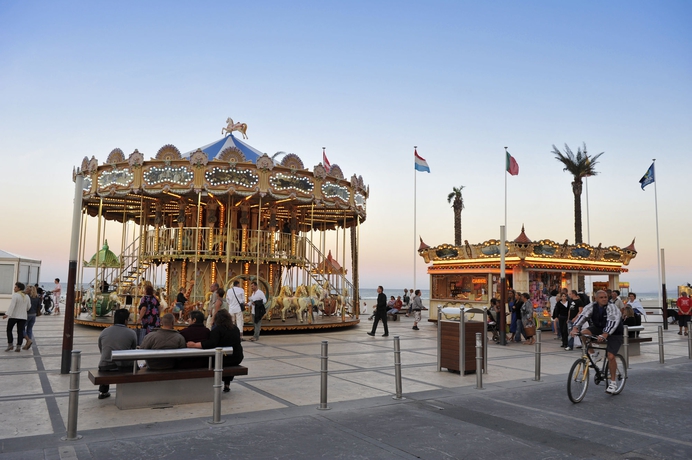 Imagen de los exteriores del Hotel Le Regina. Foto 12