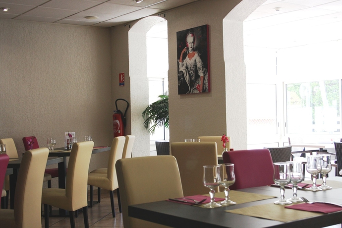 Imagen del bar/restaurante del Hotel Le Regina. Foto 2