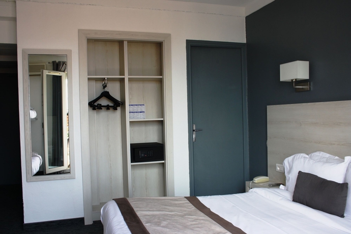 Imagen de la habitación del Hotel Le Regina. Foto 10