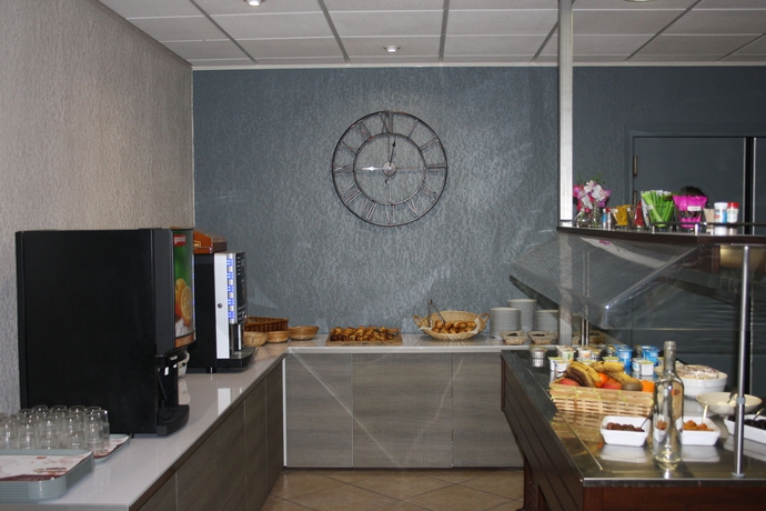 Imagen del bar/restaurante del Hotel Le Regina. Foto 4