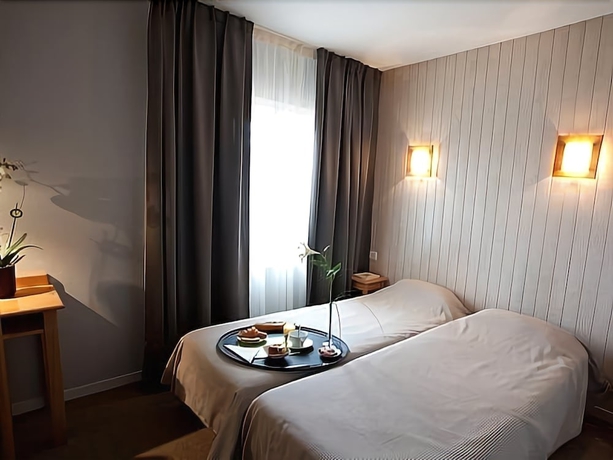 Imagen de la habitación del Hotel Le Relais, Biscarrosse. Foto 3