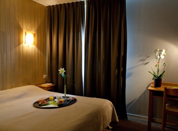 Imagen de la habitación del Hotel Le Relais, Biscarrosse. Foto 7