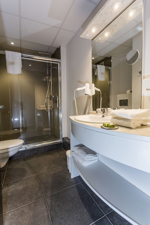 Imagen de la habitación del Hotel Le Relais, Biscarrosse. Foto 17