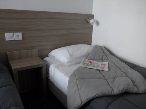 Imagen de la habitación del Hotel Le Relais, DAX. Foto 14