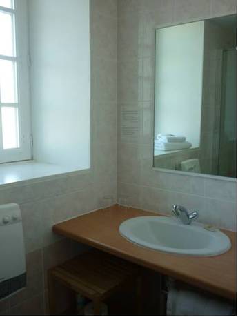 Imagen de la habitación del Hotel Le Relais De Beaucemaine. Foto 6