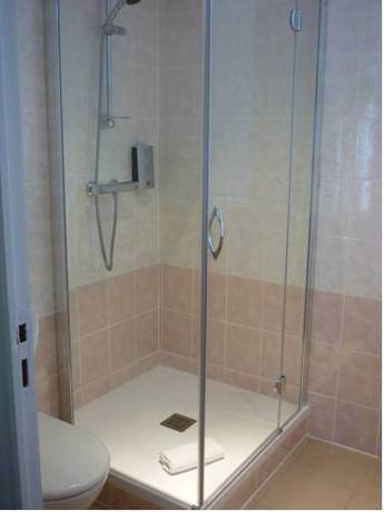 Imagen de la habitación del Hotel Le Relais De Beaucemaine. Foto 7