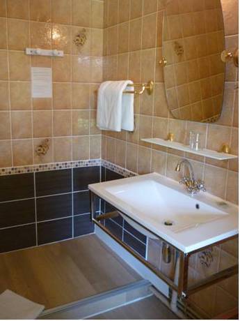 Imagen de la habitación del Hotel Le Relais De Beaucemaine. Foto 14