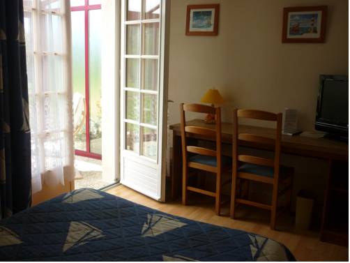 Imagen de la habitación del Hotel Le Relais De Beaucemaine. Foto 15