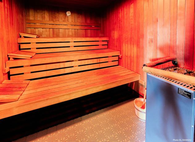 Imagen de la piscina del Hotel Le Relais De Broceliande. Foto 19