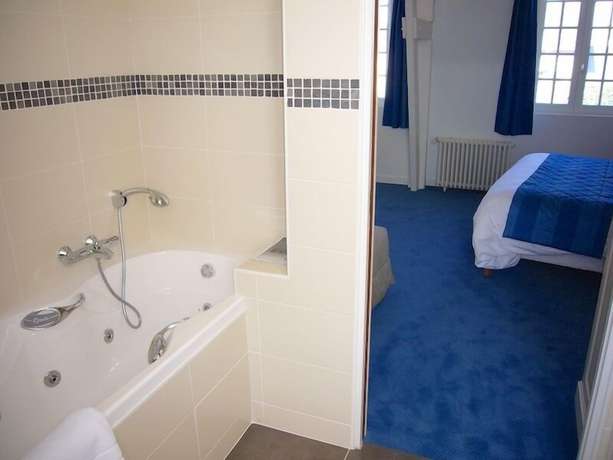 Imagen de la habitación del Hotel Le Relais De Broceliande. Foto 13