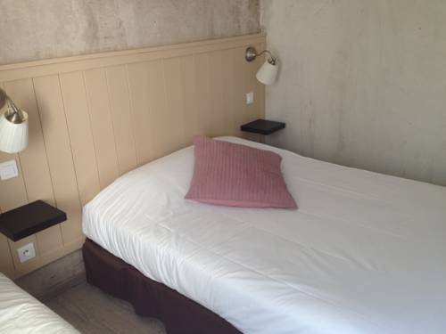 Imagen de la habitación del Hotel Le Relais De La Cal&egrave;che. Foto 5