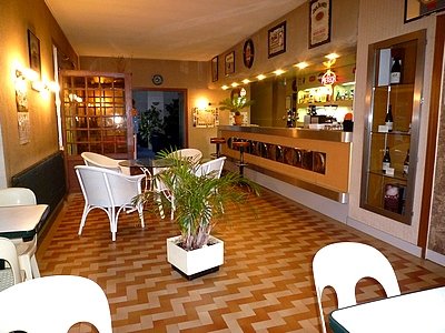 Imagen general del Hotel Le Relais De La Route Bleue, Saint-Loup-Lamair&eacute;. Foto 11