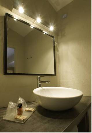 Imagen de la habitación del Hotel Le Relais De La Vignasse. Foto 7
