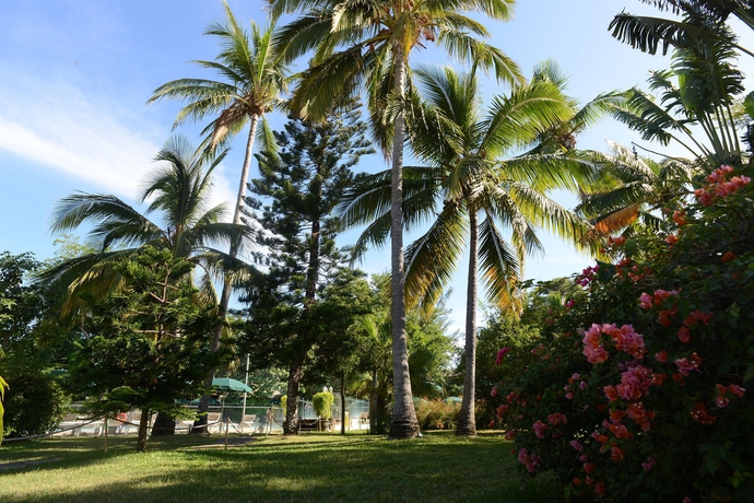 Imagen de los exteriores del Hotel Le Relais De Lhermitage. Foto 8
