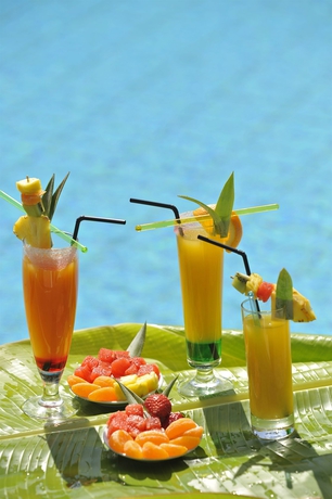 Imagen de la piscina del Hotel Le Relais De Lhermitage. Foto 13