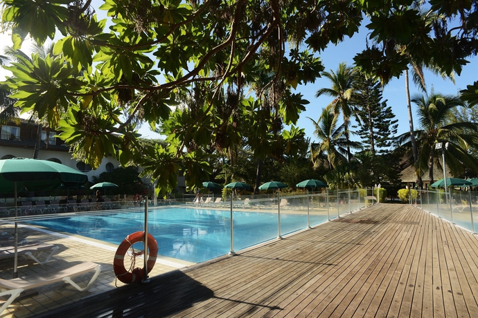 Imagen de la piscina del Hotel Le Relais De Lhermitage. Foto 14