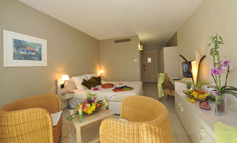 Imagen de la habitación del Hotel Le Relais De Lhermitage. Foto 7