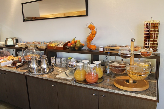 Imagen del bar/restaurante del Hotel Le Relais De Montigny - Logis. Foto 3