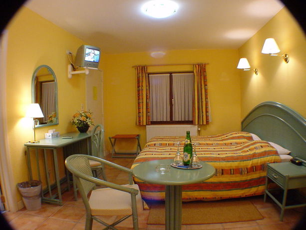 Imagen de la habitación del Hotel Le Relais De Pommard. Foto 10